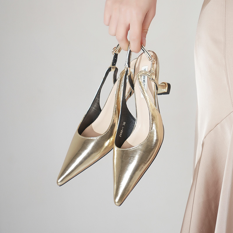 Women'S Shoes Professional - Nowe sandały z lakierowanej skóry, z