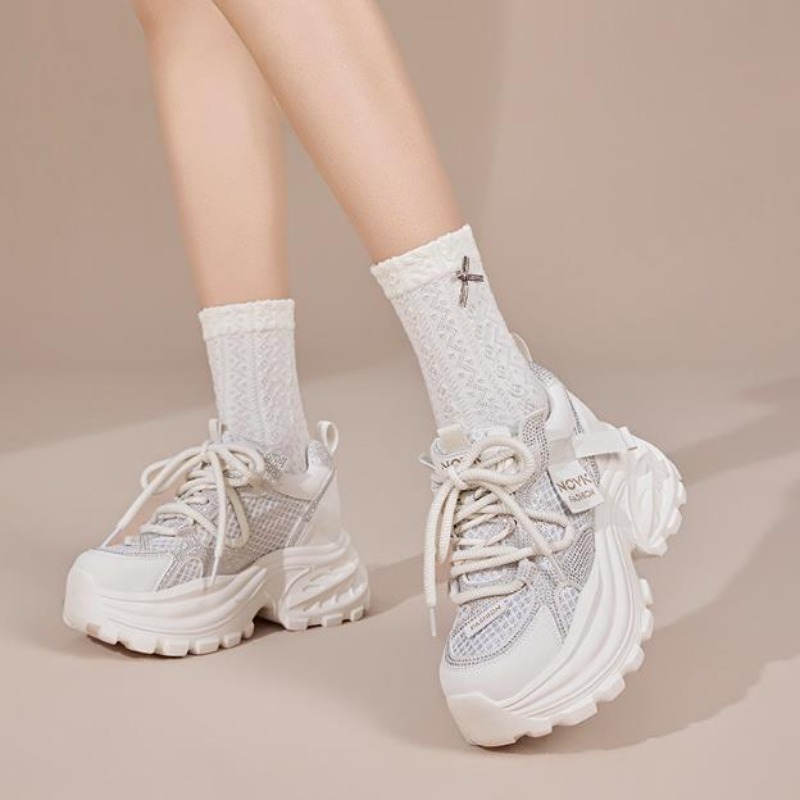 Damskie sneakersy na platformi – Wedge Heeled Sneaker recenzja i cena