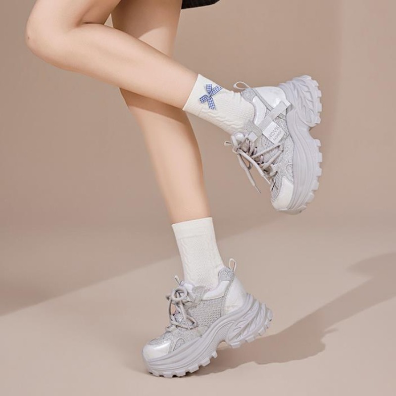 Damskie sneakersy na platformi – Wedge Heeled Sneaker recenzja i cena