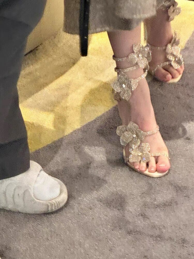 Damskie sandały na szpilce z a – Strappy Heeled Sandals recenzja i cena