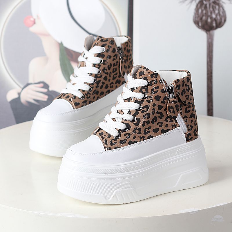 Wysokie buty na platformie z p – Wedge Heeled Sneaker recenzja i cena