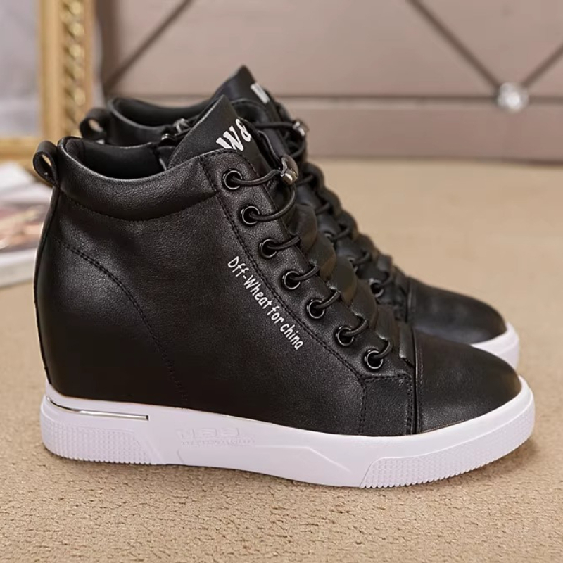 Damskie sneakersy na koturnie, – Wedge Heeled Sneaker recenzja i cena